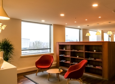 100 m² Conference room in Montigny-le-Bretonneux, 1 Rue Georges Stephenson (78180) - 4 | MatchOffice