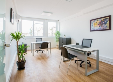 30 m² Shared workspace  in Marseilles, 565 avenue du Prado (13008) - 1 | MatchOffice