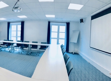 28 m² Shared workspace  in Paris 1, 5 (75001) - 2 | MatchOffice