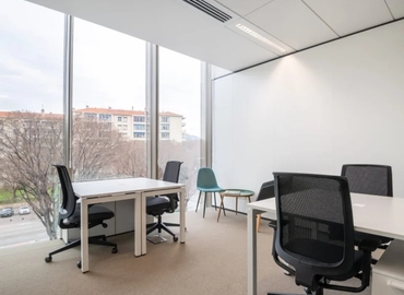 100 m² Business center in Marseilles, 132 Boulevard Michelet (13008) - 4 | MatchOffice.com