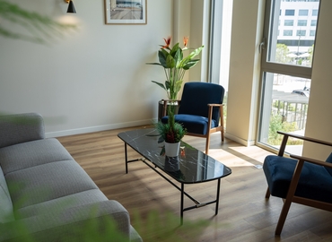 100 m² Business space in Bordeaux, Rue Caroline Aigle 31 (33700) - 1 | MatchOffice
