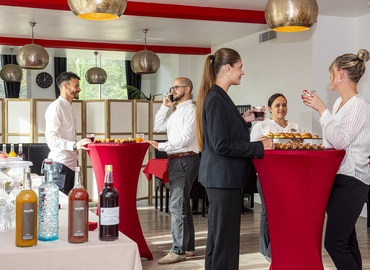 65 m² Convention center in Pontoise, Rue du Parc 4 (95300) - 12 | MatchOffice.com