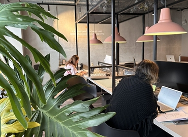 170 m² Serviced office in Haute-Garonne, Boulevard Alain Savary 18 (31700) - 0 | MatchOffice