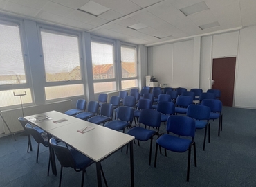 42 m² Conference hall in Le Plessis Belleville, Avenue Georges Bataille 5 (60330) - 2 | MatchOffice