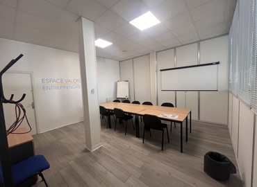 26 m² Conference center in Le Plessis Belleville, Avenue Georges Bataille 5 (60330) - 0 | MatchOffice