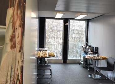 25 m² Conference hall in Paris 8, 66 Avenue des Champs Elysees (75008) - 2 | MatchOffice