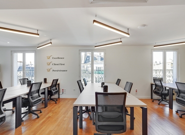 100 m² Convention center in Paris 8, 10 avenue Franklin Roosevelt (75008) - 1 | MatchOffice.com
