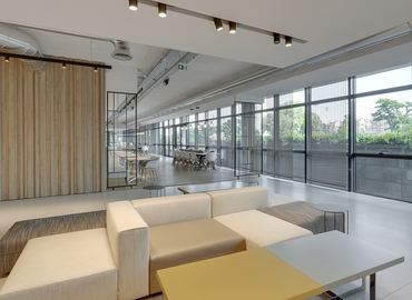 3168 m² Business space in Paris 14,  11 boulevard Romain Rolland (75014) - 2 | MatchOffice.com