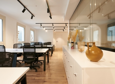 185 m² Business park in Paris 6, 11 rue de Grenelle (75006) - 0 | MatchOffice.com