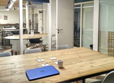 12 m² Shared workspace  in Paris 2, Rue Greneta 54 (75002) - 0 | MatchOffice.com