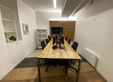 Office Rue du Cloître Saint-Merri 5 75004 Paris 4