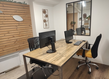 Office Rue du Cloître Saint-Merri 5 75004 Paris 4