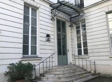 Office Rue de Lille 19 75007 Paris 7