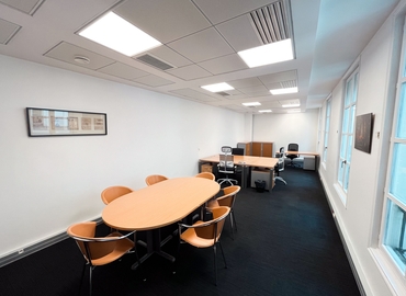 130 m² Business space in Paris 1, Rue Cambon 20 (75001) - 8 | MatchOffice