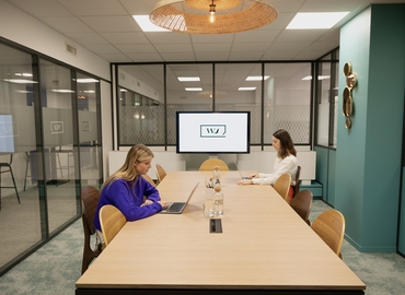 1000 m² Coworking space  in Saint-Cloud, 1 rue Royale (92064) - 23 | MatchOffice.com