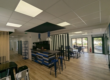38 m² Coworking space  in Aix en Provence, Rue de la Gare 302 (13770) - 1 | MatchOffice