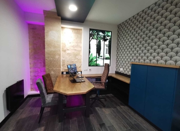 12 m² Coworking space  in Gironde, Allée de Chartres 7 (33000) - 1 | MatchOffice