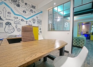 10 m² Shared workspace  in Gironde, Allée de Chartres 7 (33000) - 1 | MatchOffice