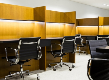 10 m² Co-working  in Paris 8, Cours Albert 1er 28 (75008) - 6 | MatchOffice.com