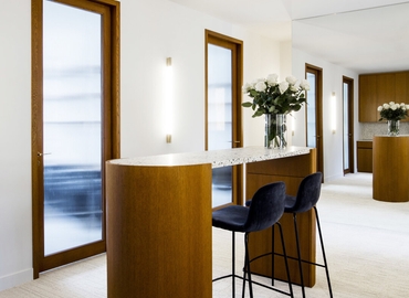 10 m² Co-working  in Paris 8, Cours Albert 1er 28 (75008) - 17 | MatchOffice.com