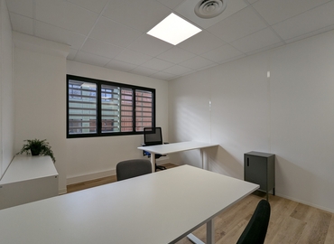 Office Rue de la Gare 302 13770 Aix en Provence