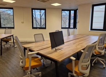 100 m² Co-working  in Montigny-le-Bretonneux, Rue du Fort de Saint-Cyr 12 (78180) - 1 | MatchOffice.com