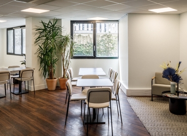 Office Boulevard Gouvion-Saint-Cyr 9 75017 Paris 17