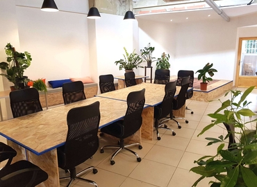 10 m² Shared workspace  in Marseilles, Rue de Rome 154 (13006) - 3 | MatchOffice.com