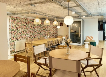10 m² Coworking  in Nice, Rue de Fontenay 16 (94300) - 1 | MatchOffice.com