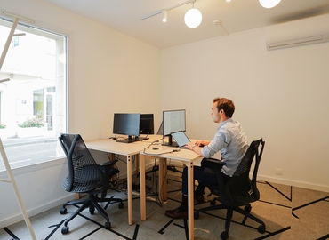 10 m² Shared workspace  in Compiègne, Rue Pierre Sauvage 2 (60200) - 2 | MatchOffice.com