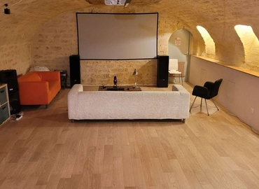 250 m² Shared workspace  in Paris 11, Passage de la Bonne Graine 8 (75011) - 1 | MatchOffice.com