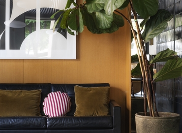 Bureaux commerces à louer à Paris 8 3 m², Cours Albert 1er 16 - 24 | MatchOffice.fr