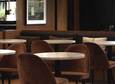 Bureaux commerces à location à Paris 8 3 m², Cours Albert 1er 28 - 44 | MatchOffice.fr