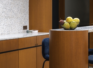 Bureaux commerces à location à Paris 8 3 m², Cours Albert 1er 28 - 39 | MatchOffice