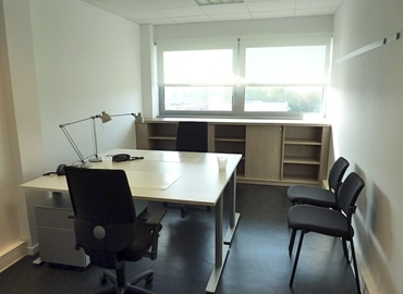 18 m² Business park property up for rent in Boves, Rue des Indes Noires (80440) - 1 | MatchOffice.com