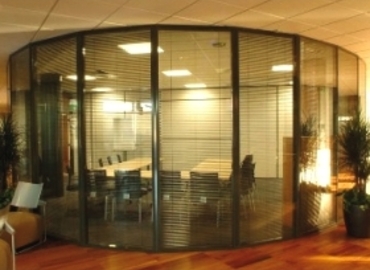 45 m² Business park place for rent in Lyon, 12 (69600) - 2 | MatchOffice.com