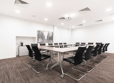 Business center 72 rue du Faubourg,St. Honoré 75008 Paris 11