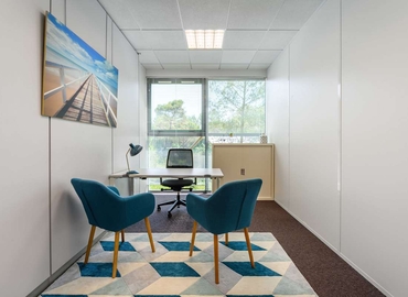 10 m² Shared workspace  in Sophia-Antipolis, E. Space Park (06250) - 3 | MatchOffice
