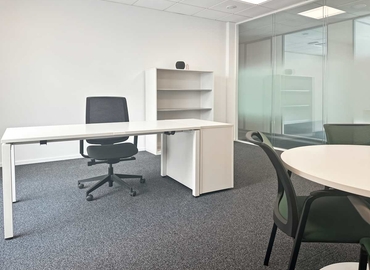 10 m² Coworking space  in Lille, 11 Rue Paul Dubrule (59810) - 3 | MatchOffice.com