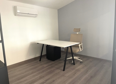 Bureau Avenue du 8 Mai 1945 53 86000 Poitiers