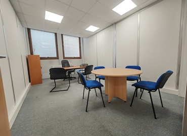 Salle de réunion à louer à Le Plessis Belleville %[location_area], Avenue Georges Bataille 5 - 1 | MatchOffice.fr