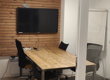Office Rue du Cloître Saint-Merri 5 75004 Paris 4