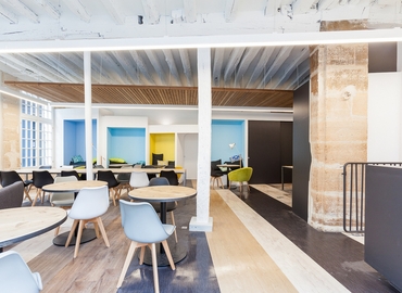Office Rue du Cloître Saint-Merri 5 75004 Paris 4