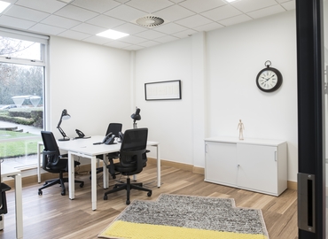 90 m² Business space in Buckinghamshire, Chalfont Park (SL9 0BG) - 6 | MatchOffice.com