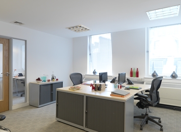 Business Centre in Central London, 18 Soho Square, 164 m² - MatchOffice.co.uk