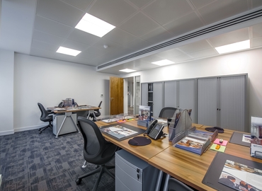  Business center  in The City of London, 25 North Row, 289 m² - MatchOffice.co.uk