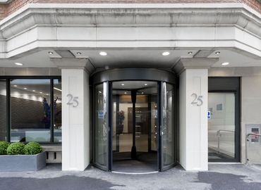 Business centre  in The City of London, 25 North Row, 289 m² - MatchOffice.co.uk