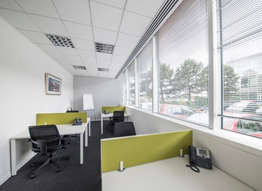 Business Centre in Slough, 18 Stoke Road, 90 m² - MatchOffice.co.uk