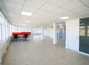 90 m² Business space in High Wycombe, Crendon Street (HP13 6LA) - 3 | MatchOffice