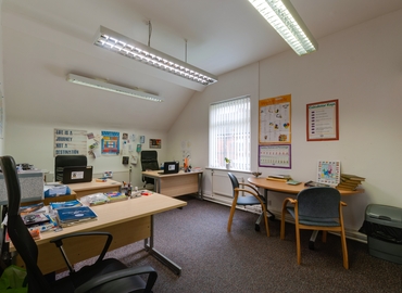 200 m² Business space in Liverpool, Saint Mary's Road (L19 2NL) - 3 | MatchOffice